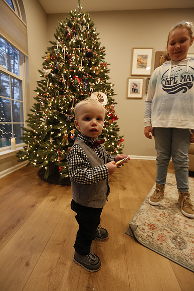 2022 Family Portraits - Adamo Holiday Mini
