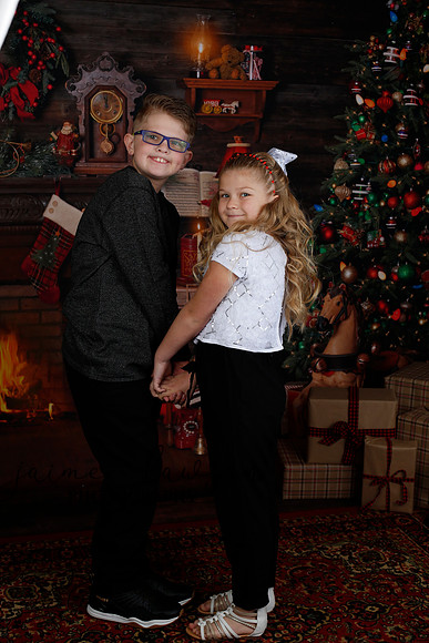 2020 Holiday Mini Session - Kylie and Daulton
