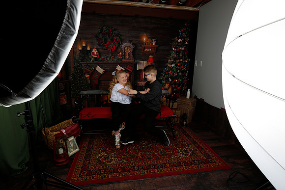2020 Holiday Mini Session - Kylie and Daulton