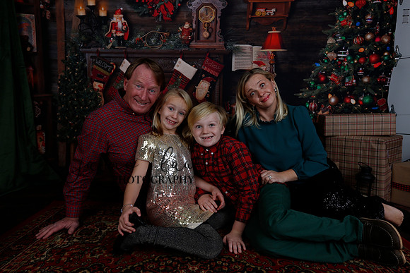 2020 Holiday Mini Session - Sharkey