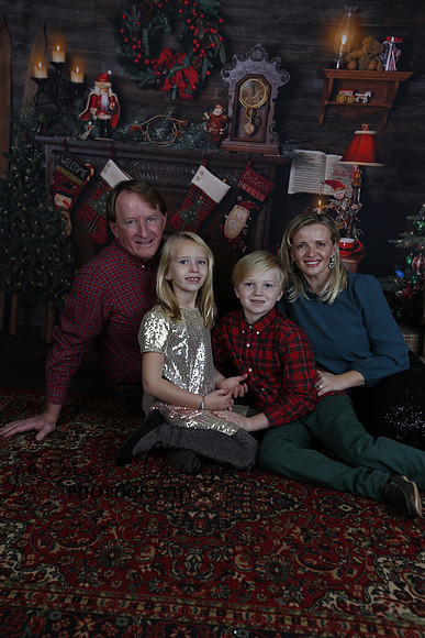 2020 Holiday Mini Session - Sharkey