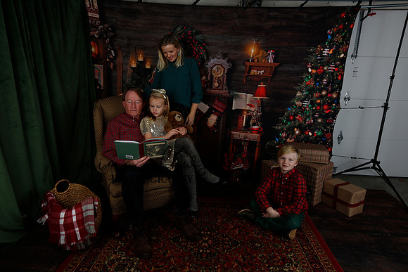 2020 Holiday Mini Session - Sharkey