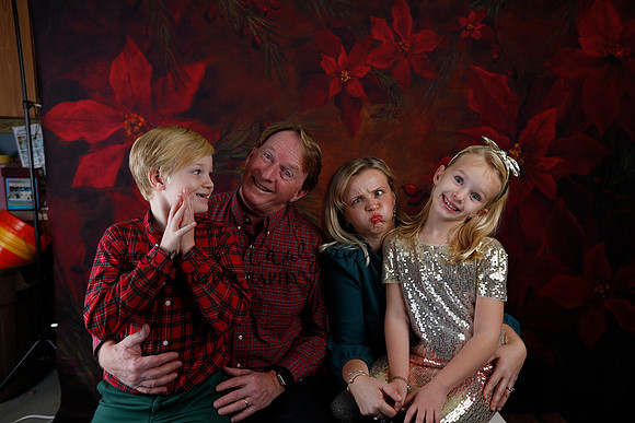 2020 Holiday Mini Session - Sharkey
